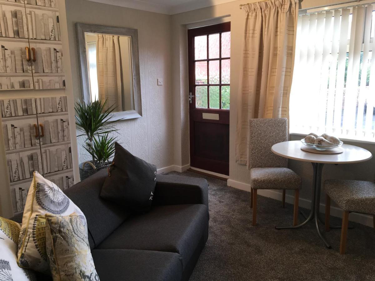 Appartement Mode - The Old School House à Lytham St Annes Extérieur photo